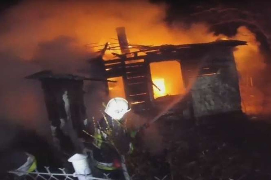 Wyszli z domu w ostatniej chwili. Budynek spłonął