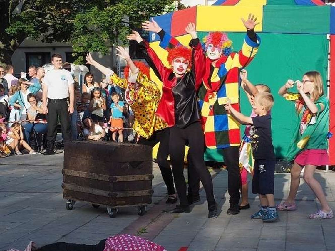 XII Spotkania Teatrów Ulicznych w Świdniku. Spektakle, które można dziś zobaczyć XII Spotkania Teatrów Ulicznych w Świdniku. Spektakle, które można dziś zobaczyć