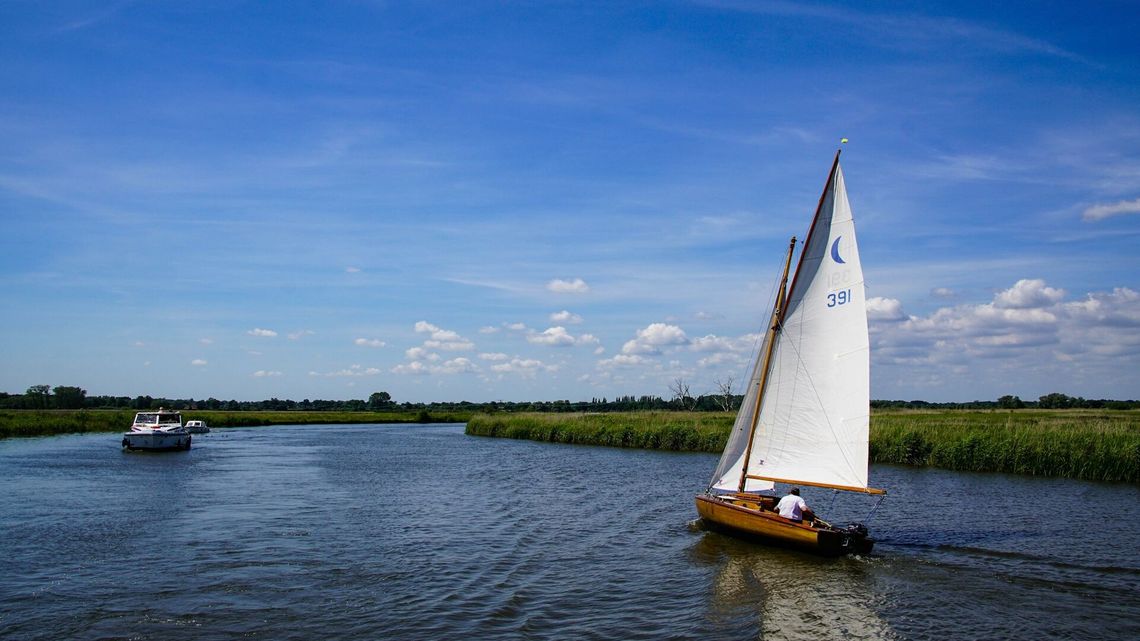 Z dala od miejskiego zgiełku. Odkryj uroki wypoczynku nad Zegrzem