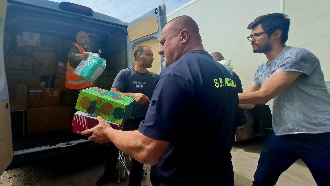 Z Francji przez Zamość do Ukrainy. To dary na front i do sierocińców
