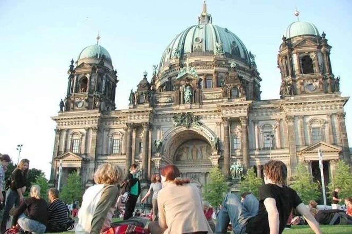 Z homogenicznego państwa w świat. Naukowcy badają duże skupiska polskich migrantów Z homogenicznego państwa w świat. Naukowcy badają duże skupiska polskich migrantów