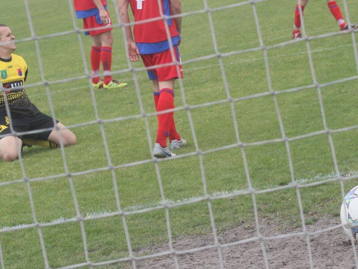 Z IV ligi spaść może nawet sześć zespołów