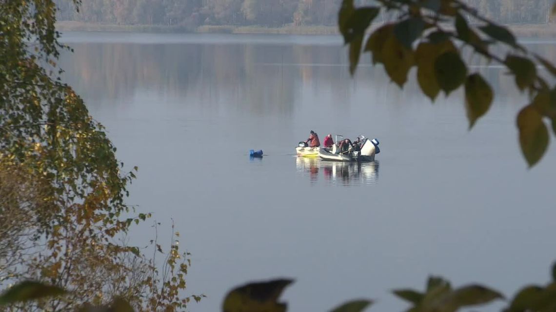 Z jeziora wydobyto ciało zaginionego przed dwoma tygodniami żeglarza Z jeziora wydobyto ciało zaginionego przed dwoma tygodniami żeglarza