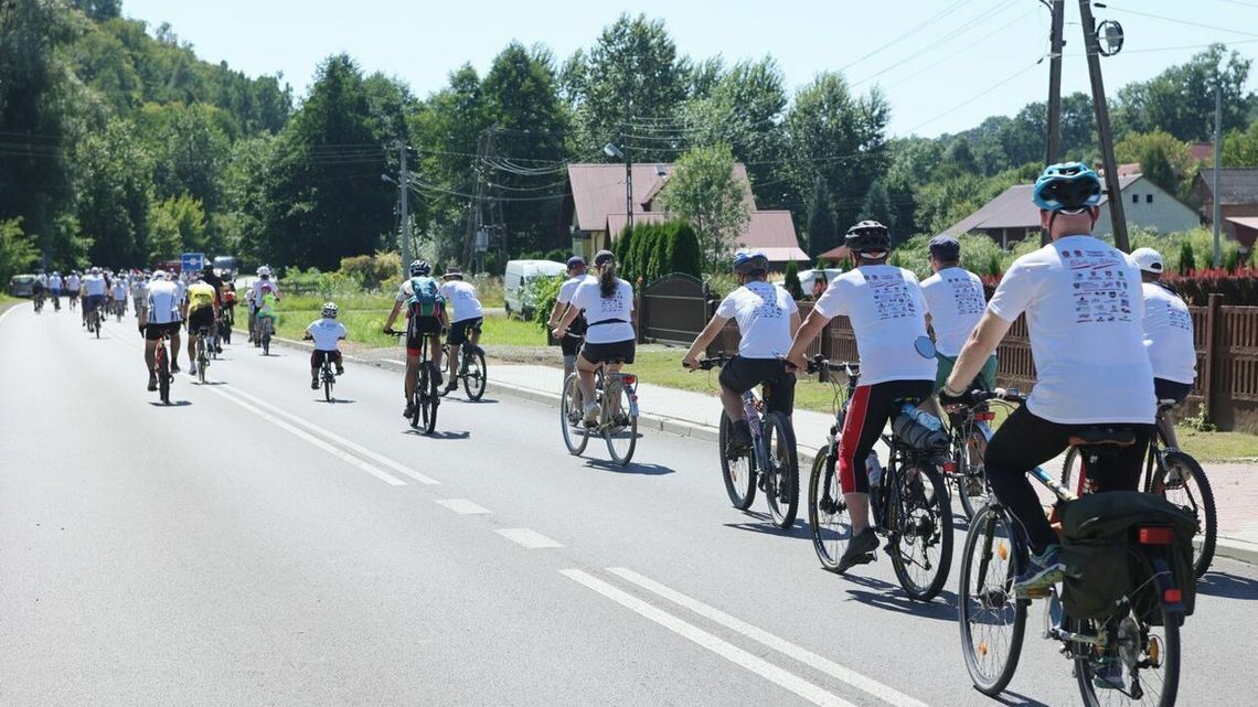 Z konstytucją na rowerze