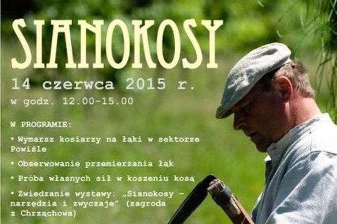 Z kosą i grabiami w skansenie