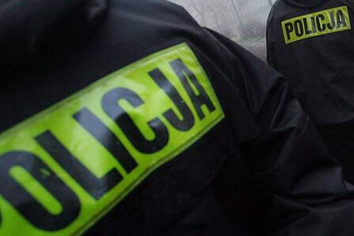 Z nożem rzucił się na policjantkę