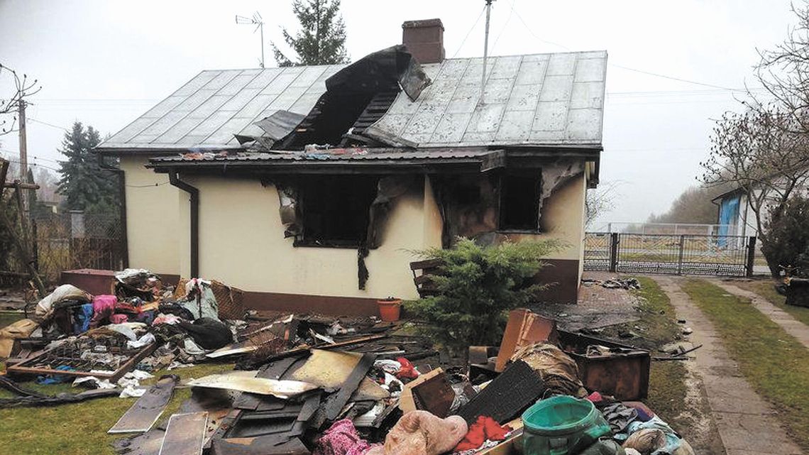 Z płonącego domu uciekały w środku nocy. Teraz zostały bez dachu nad głową Z płonącego domu uciekały w środku nocy. Teraz zostały bez dachu nad głową