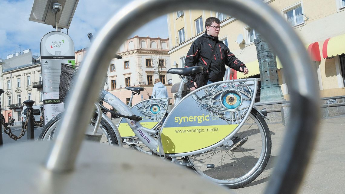 Z pompek uszło powietrze. Jeszcze poczekamy na stacje naprawy rowerów