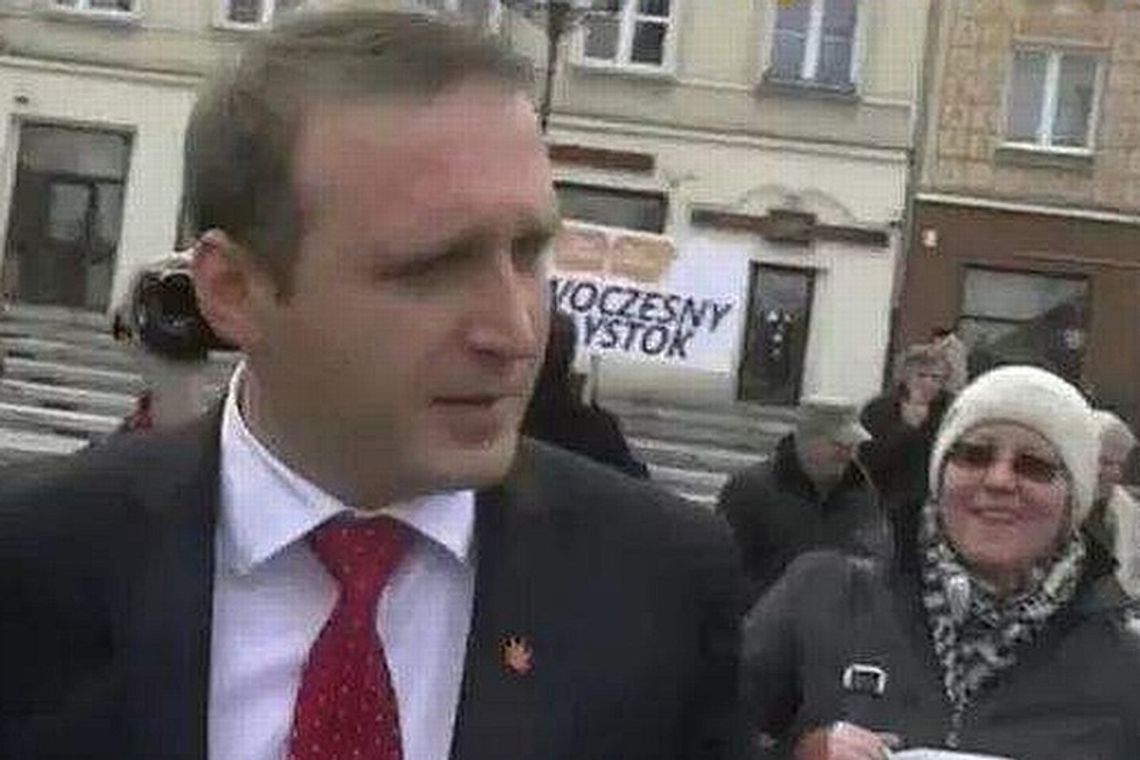 Z posła Ruchu Palikota śmieje się cała Polska (wideo)