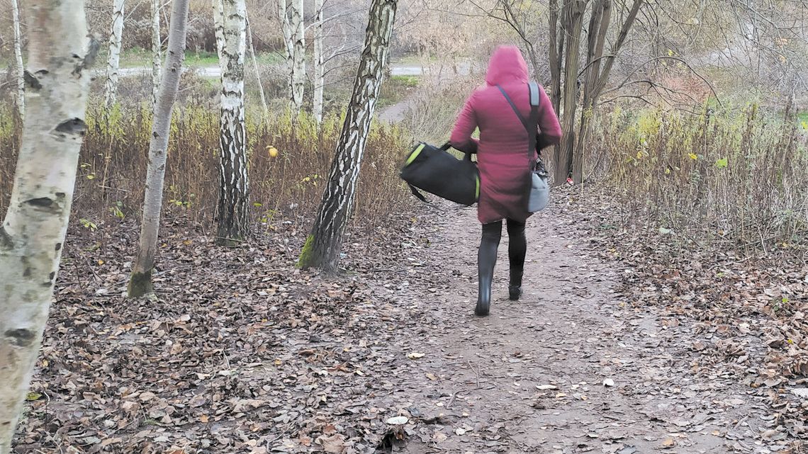 Z przystanku Lublin Zachodni trzeba chodzić wydeptaną ścieżką. Na chodnik jeszcze poczekamy