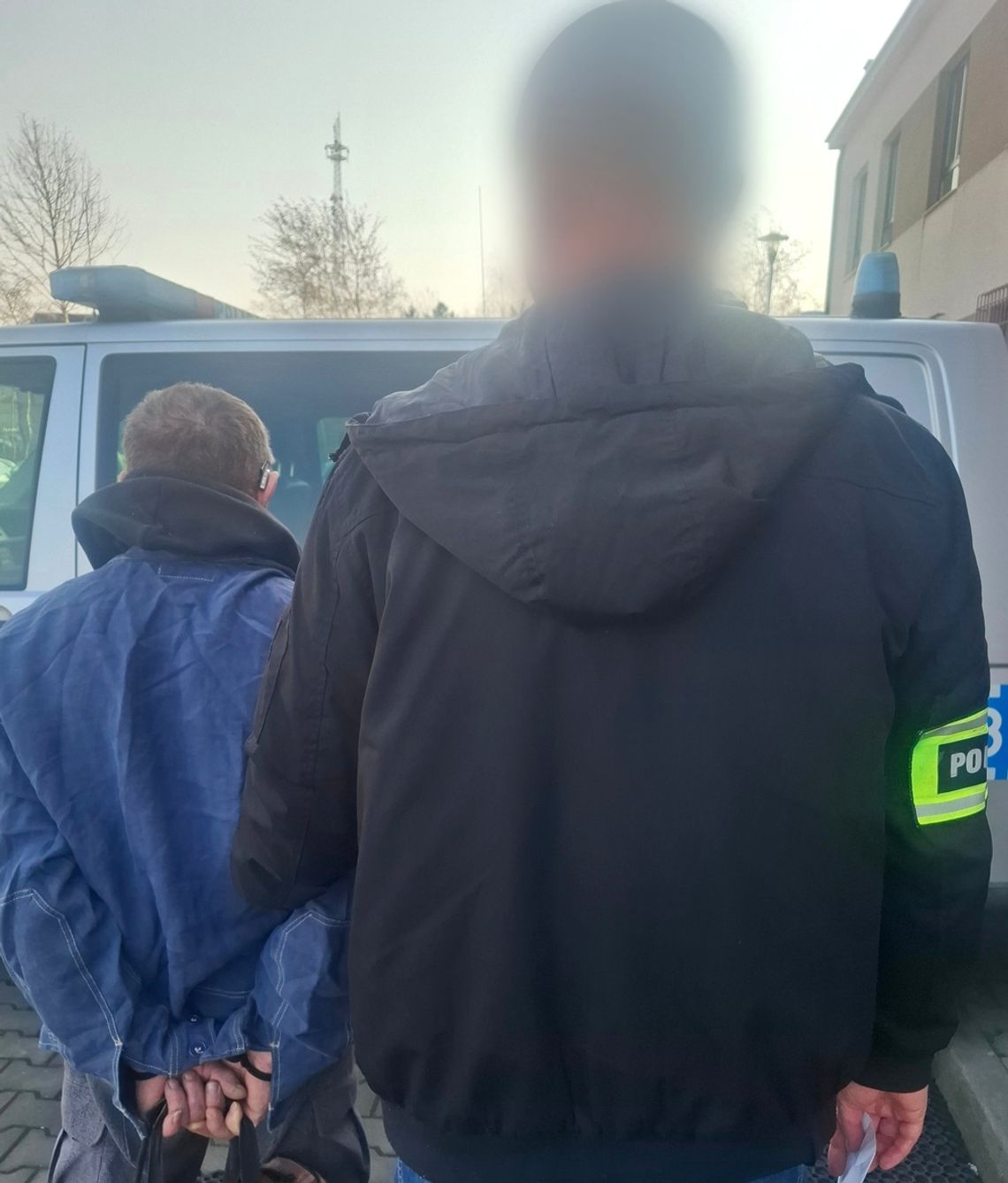 zatrzymanie aresztowanego przez policję