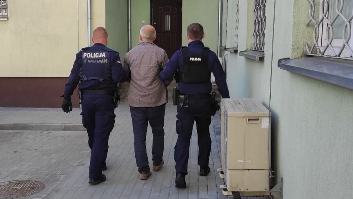 Z sierpem do urzędu. 57-latek z zarzutami gróźb karalnych trafił do aresztu Z sierpem do urzędu. 57-latek z zarzutami gróźb karalnych trafił do aresztu
