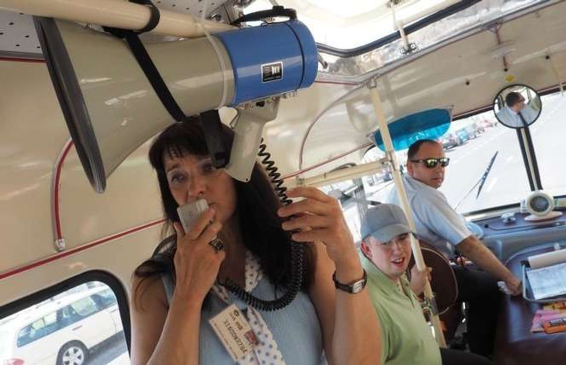 Z ul. Rady Delegatów do PRL-u. Co niedzielę Z ul. Rady Delegatów do PRL-u. Co niedzielę