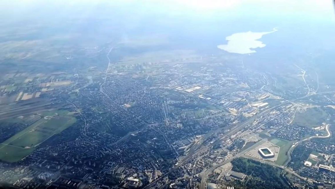 Z Warszawy do Lublina w 28 minut. Internauta nakręcił cały lot [wideo]