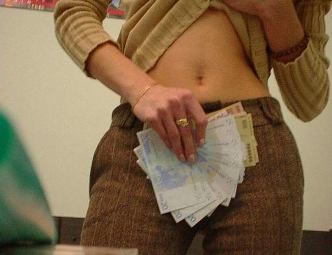 Za 1,7 tysiąca złotych kupili... kobietę do seksu