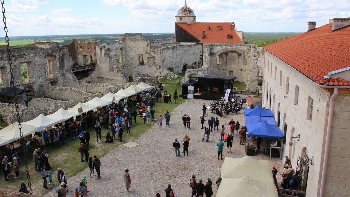 Za oknem śnieg, a już wiemy, kto zorganizuje dożynki powiatu puławskiego