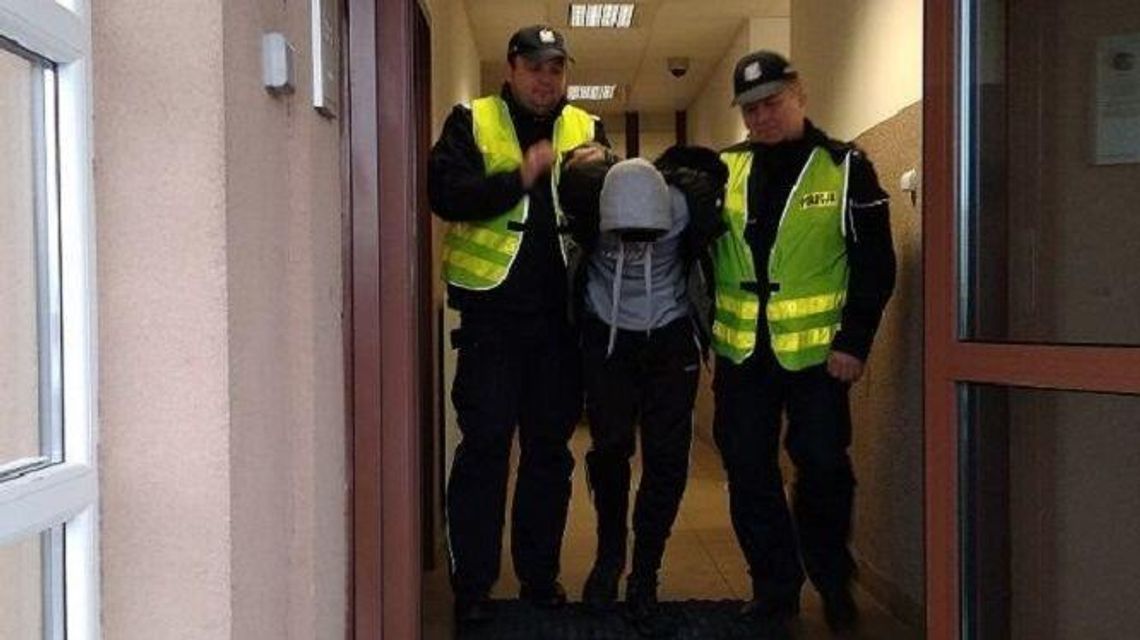 Zaatakowali policjantów, teraz czeka ich za to długa odsiadka [zdjęcia]