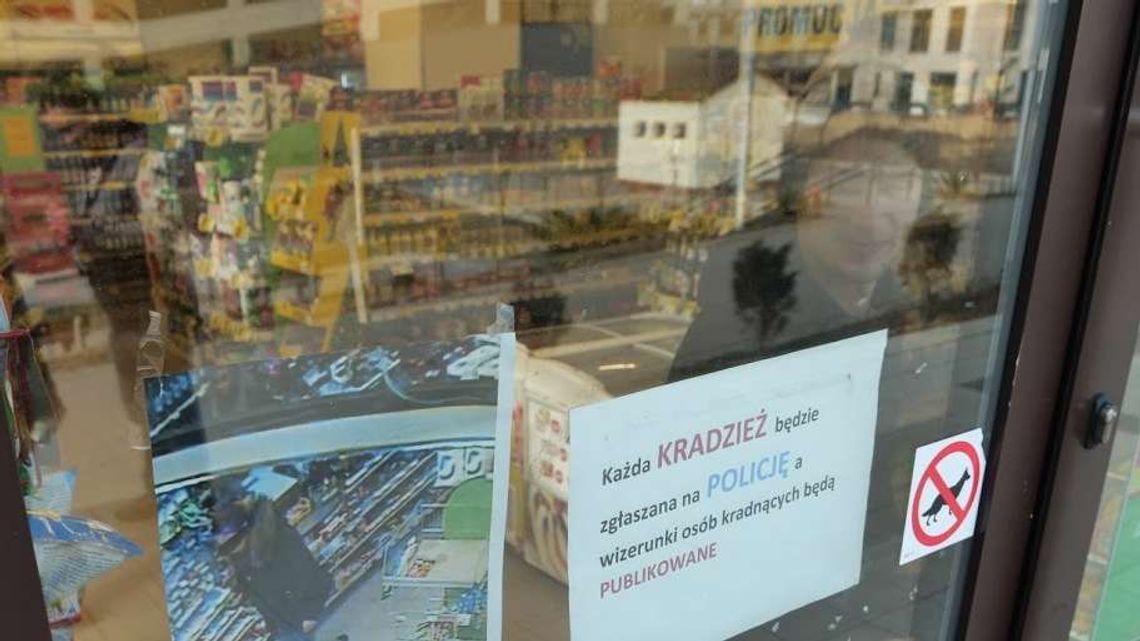 Żabki z wyrokami za handel w niedzielę Żabki z wyrokami za handel w niedzielę