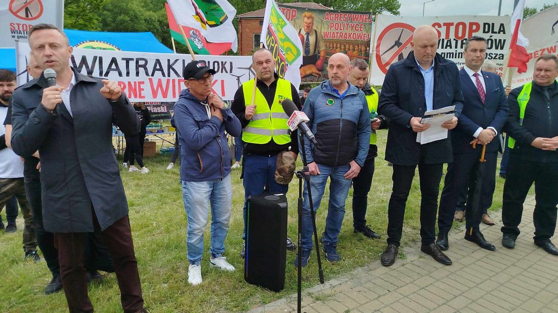 Zablokują krajową 17 w Piaskach. Protest przeciwko wiatrakom 
