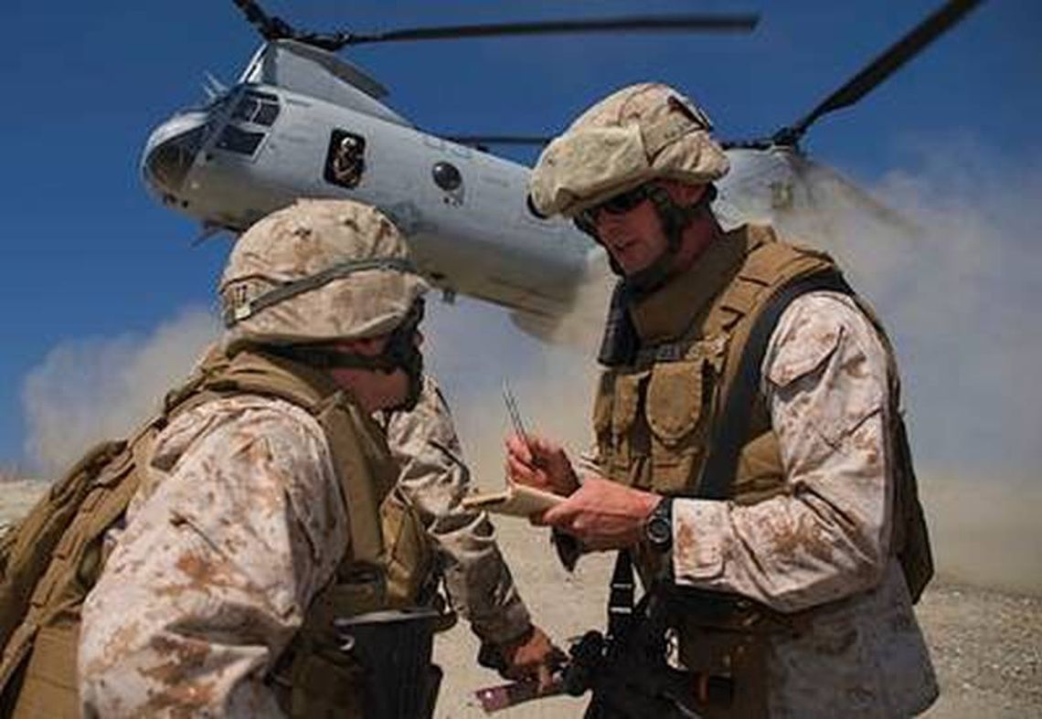 Zabójcze elity armii:  Marines, pierwsi na polu walki