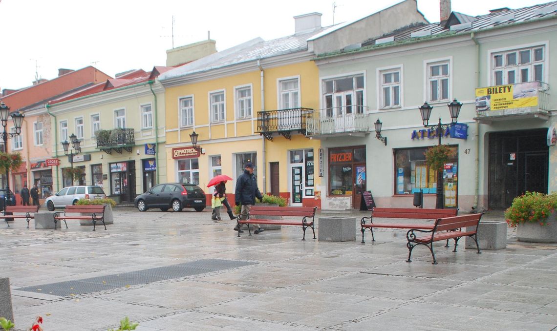 Zabytkowe auta będą mogły wjeżdżać na plac Łuczkowskiego w Chełmie