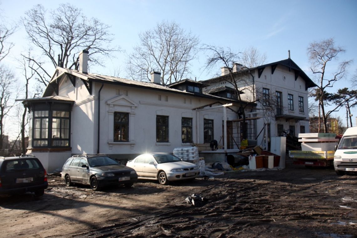 Zabytkowy dworek przy ul. Krochmalnej wrócił do dawnej formy Zabytkowy dworek przy ul. Krochmalnej wrócił do dawnej formy