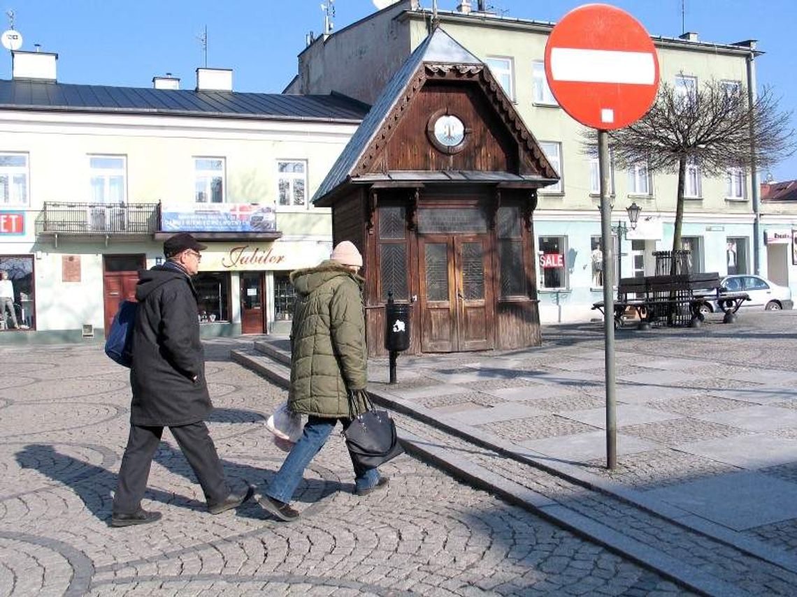 Zabytkowy kiosk ma pecha. Chętny na wynajem się wycofał