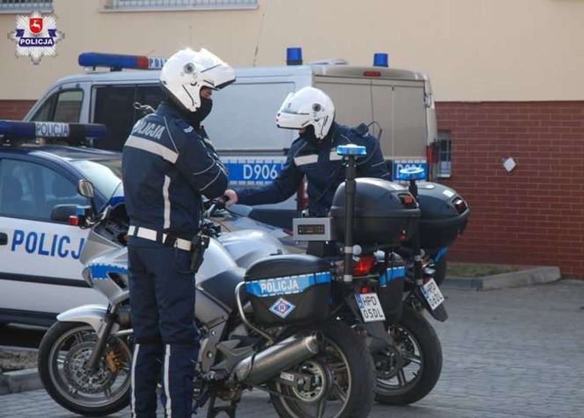 Zaczęła rodzić w samochodzie. Do szpitala w policyjnej eskorcie