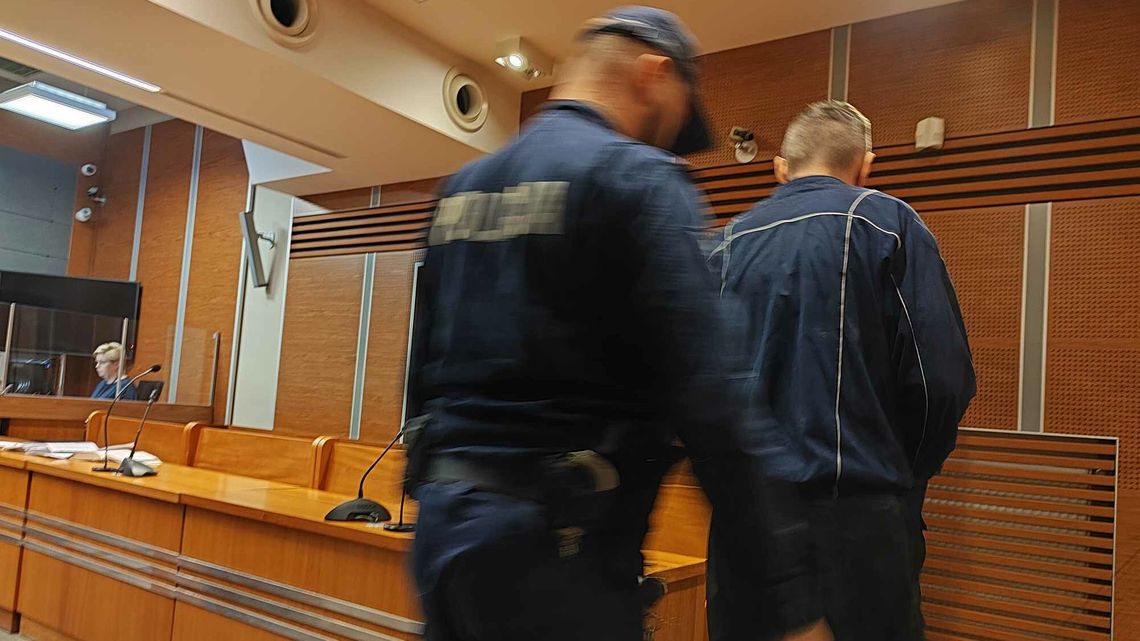 Zadał komorniczce 40 ciosów nożem. Ruszył proces Karola M. 