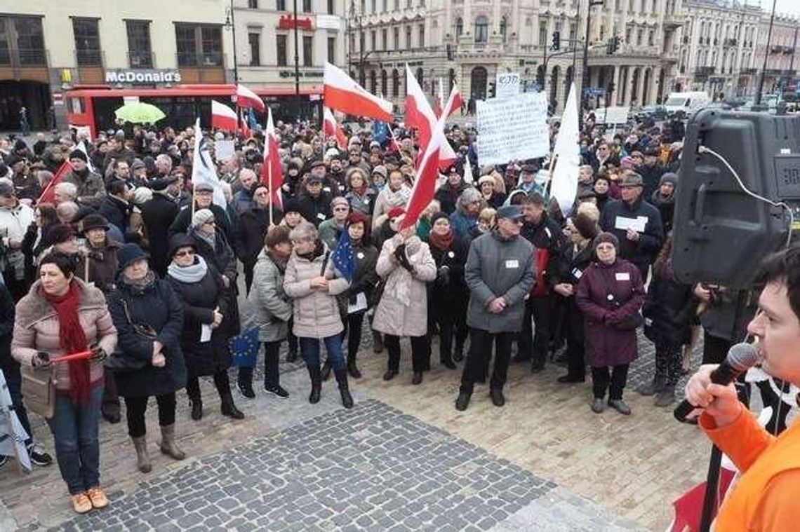 "Żądamy publikacji wyroku TK". Manifestacja KOD w Lublinie "Żądamy publikacji wyroku TK". Manifestacja KOD w Lublinie