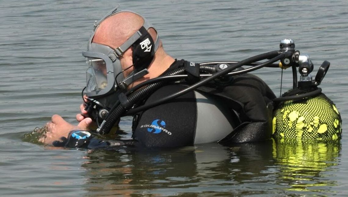 Zaginięcie wędkarza. Rzeczy 47-latka leżały nad brzegiem Wisły