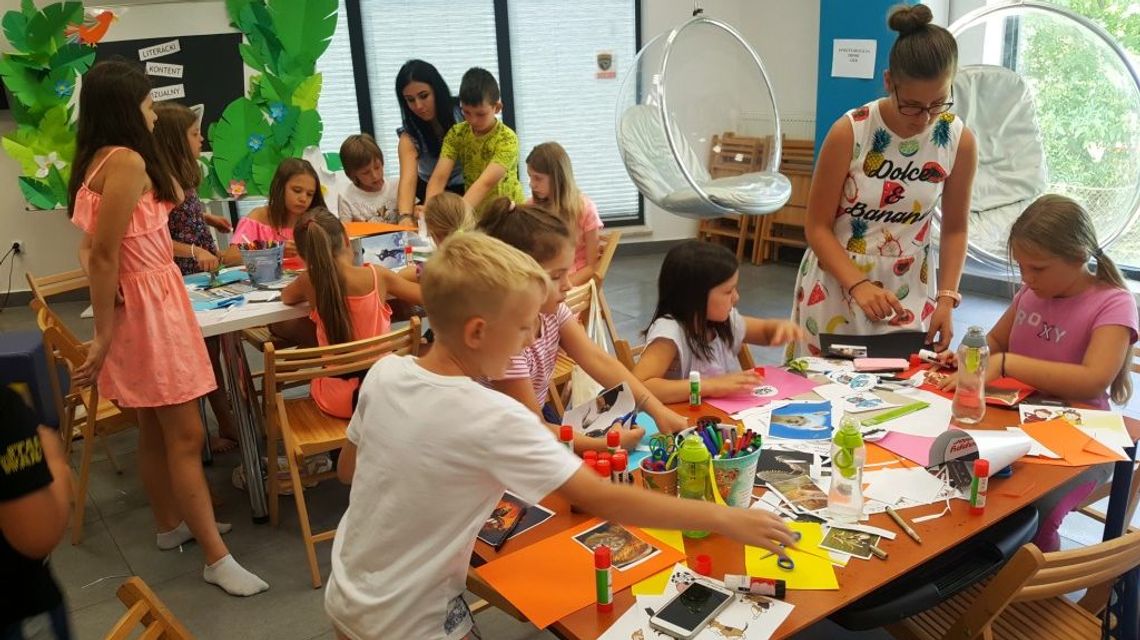 Zajęcia dla dzieci w bibliotekach. Powstanie m.in. mural na Czechowie [zdjęcia]