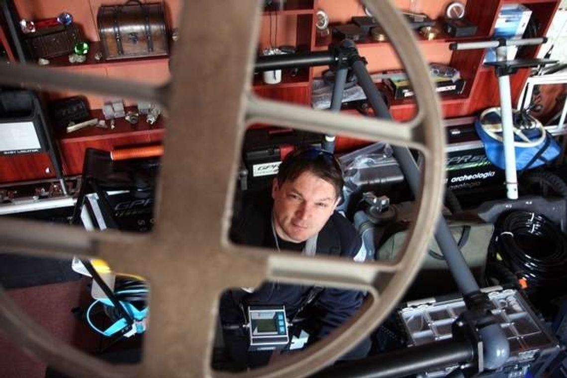 Zajrzeć głęboko w przeszłość. Poszukiwacze skarbów Zajrzeć głęboko w przeszłość. Poszukiwacze skarbów