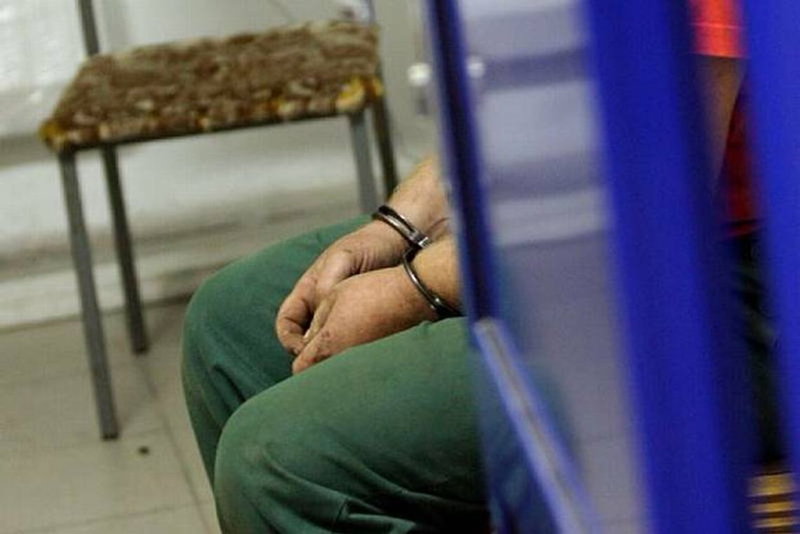 Zakatował kobietę na smierć, a potem zostawił ją w łóżku Zakatował kobietę na smierć, a potem zostawił ją w łóżku
