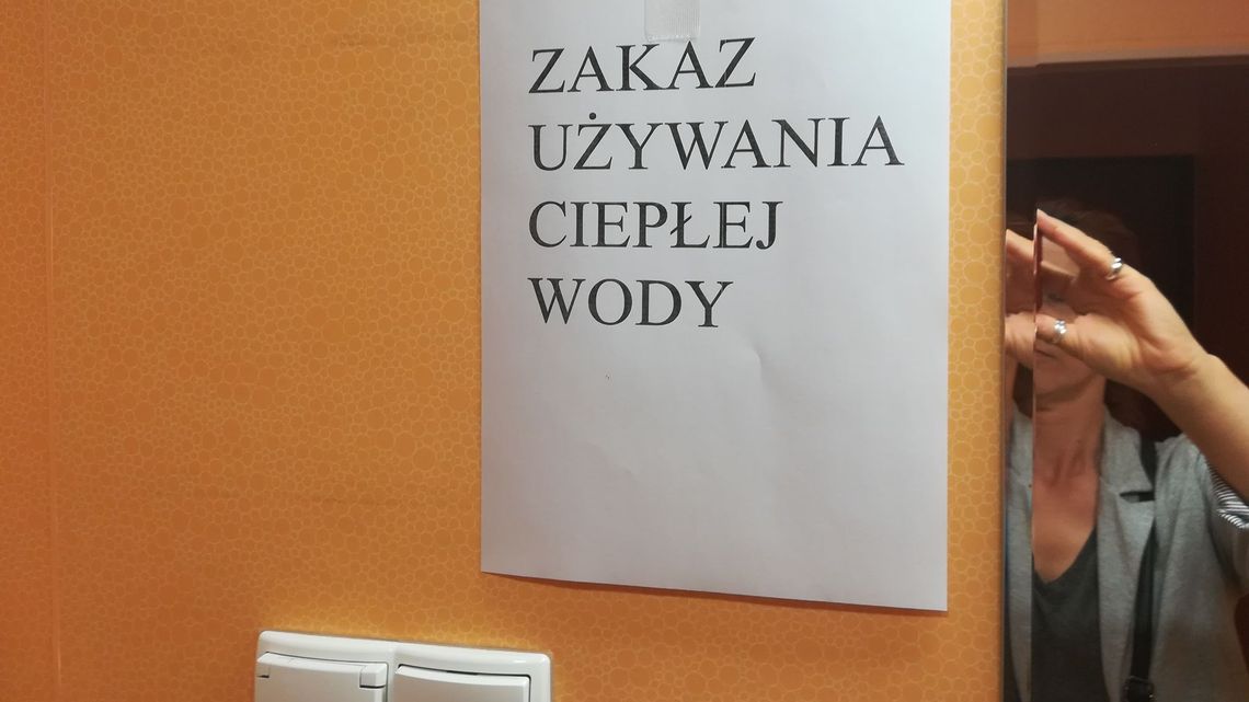 Zakaz korzystania z ciepłej wody. Lubelski szpital wywiesił kartki w toaletach