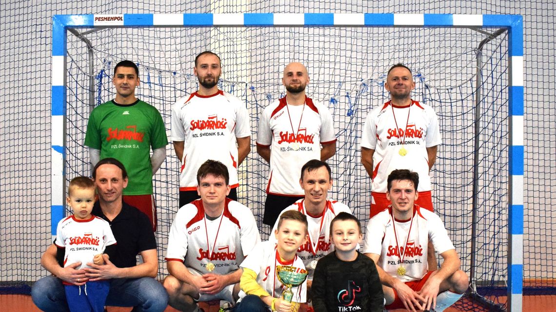Zakończyła się jubileuszowa 25. edycja Powiatowej Amatorskiej Ligi Futsalu w Świdniku Zakończyła się jubileuszowa 25. edycja Powiatowej Amatorskiej Ligi Futsalu w Świdniku
