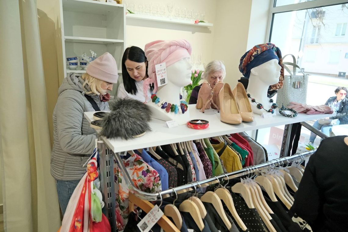 Zakupy w tym miejscu czynią pomoc. W Lublinie powstał DOBROsklep