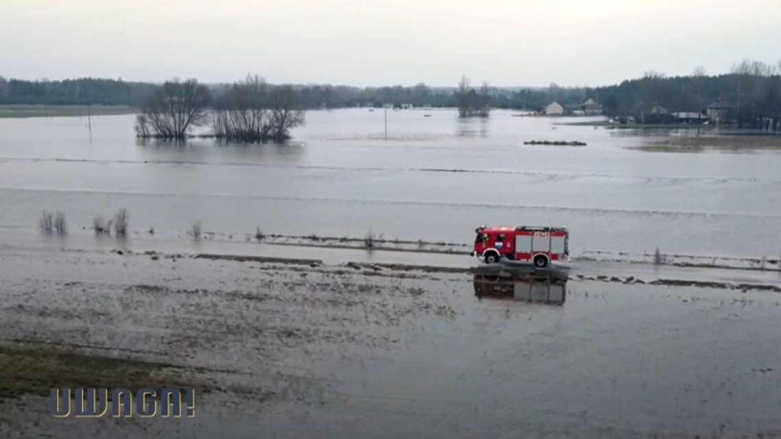 Zalane pola, drogi, posesje i budynki na Mazowszu. U nas na Bugu przekroczone stany ostrzegawcze, a w Malowej Górze na Krznie stan alarmowy