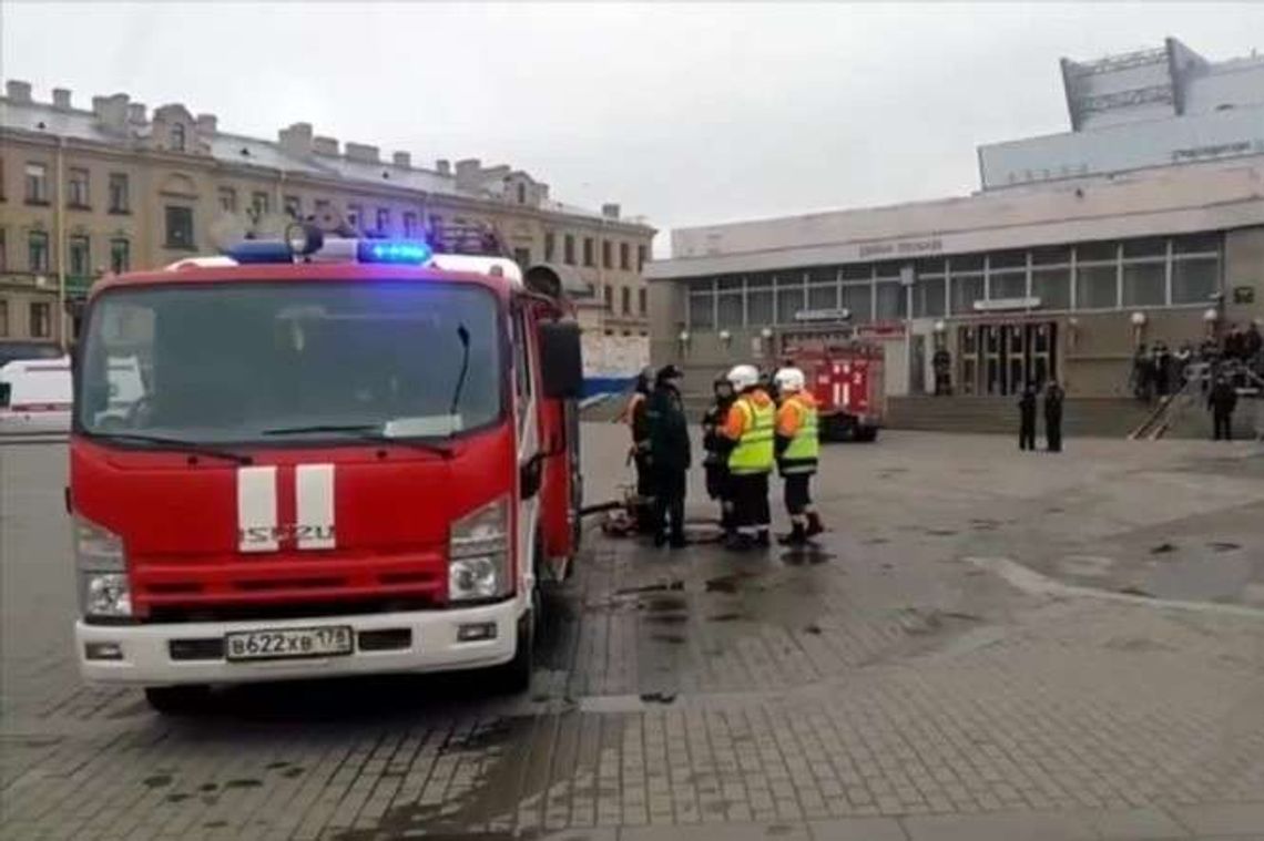 Zamach w Petersburgu. Wybuch bomby w metrze (wideo) Zamach w Petersburgu. Wybuch bomby w metrze (wideo)