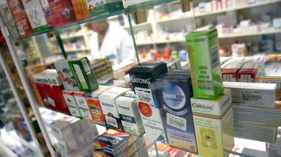 Zamiast dzwonić do lekarza, wola zapytać panią magister w aptece