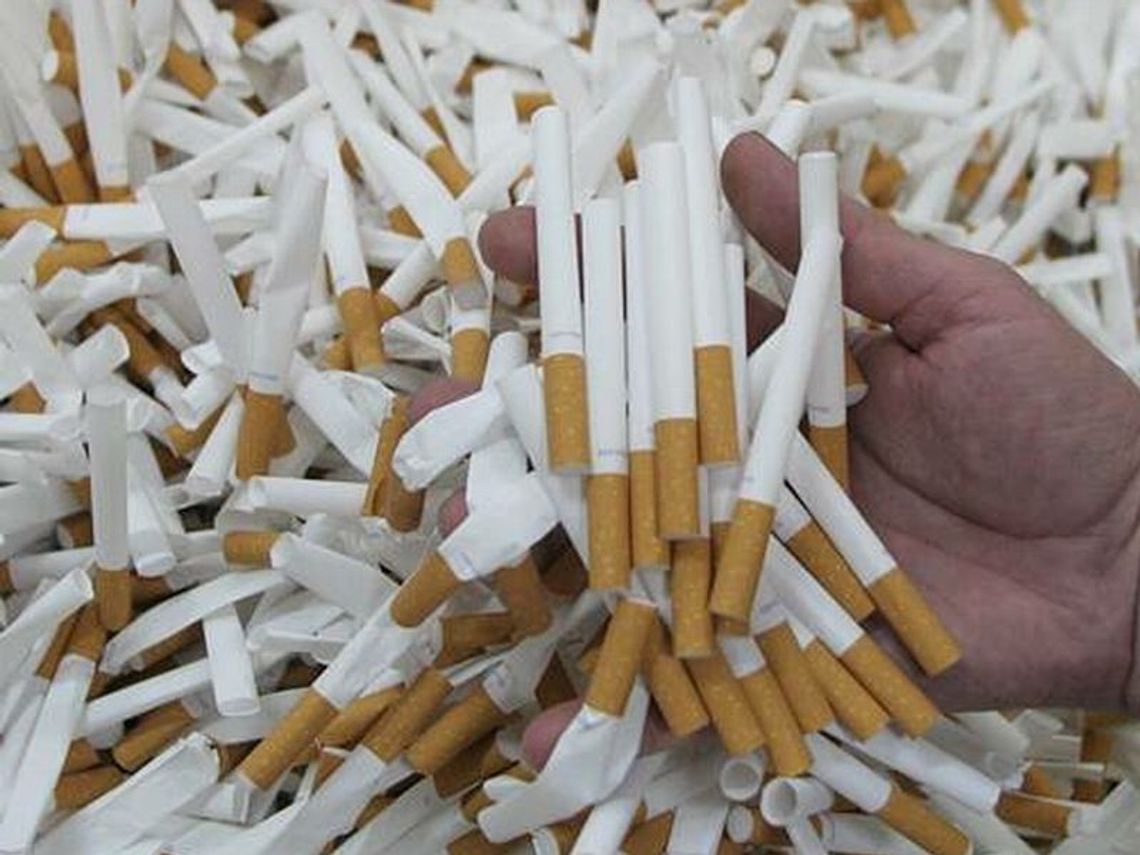 Zamiast makaronu robiła papierosy