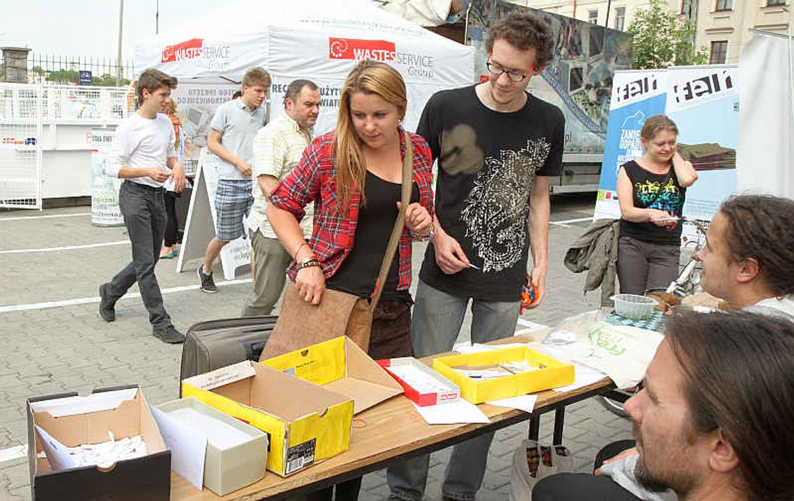 Zamień odpady na bilety. Bardzo duże zainteresowanie akcją Zamień odpady na bilety. Bardzo duże zainteresowanie akcją