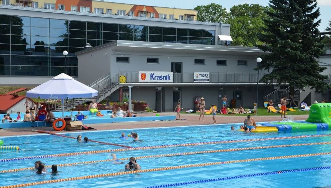 Zamkną kryty basen. Otworzą zewnętrzną pływalnię