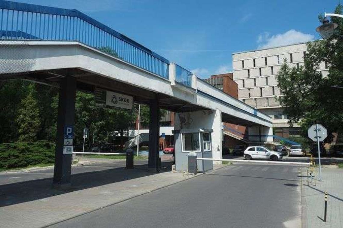 Zamkną ul. Radziszewskiego. Rozbiórka kładki na miasteczku akademickim Zamkną ul. Radziszewskiego. Rozbiórka kładki na miasteczku akademickim