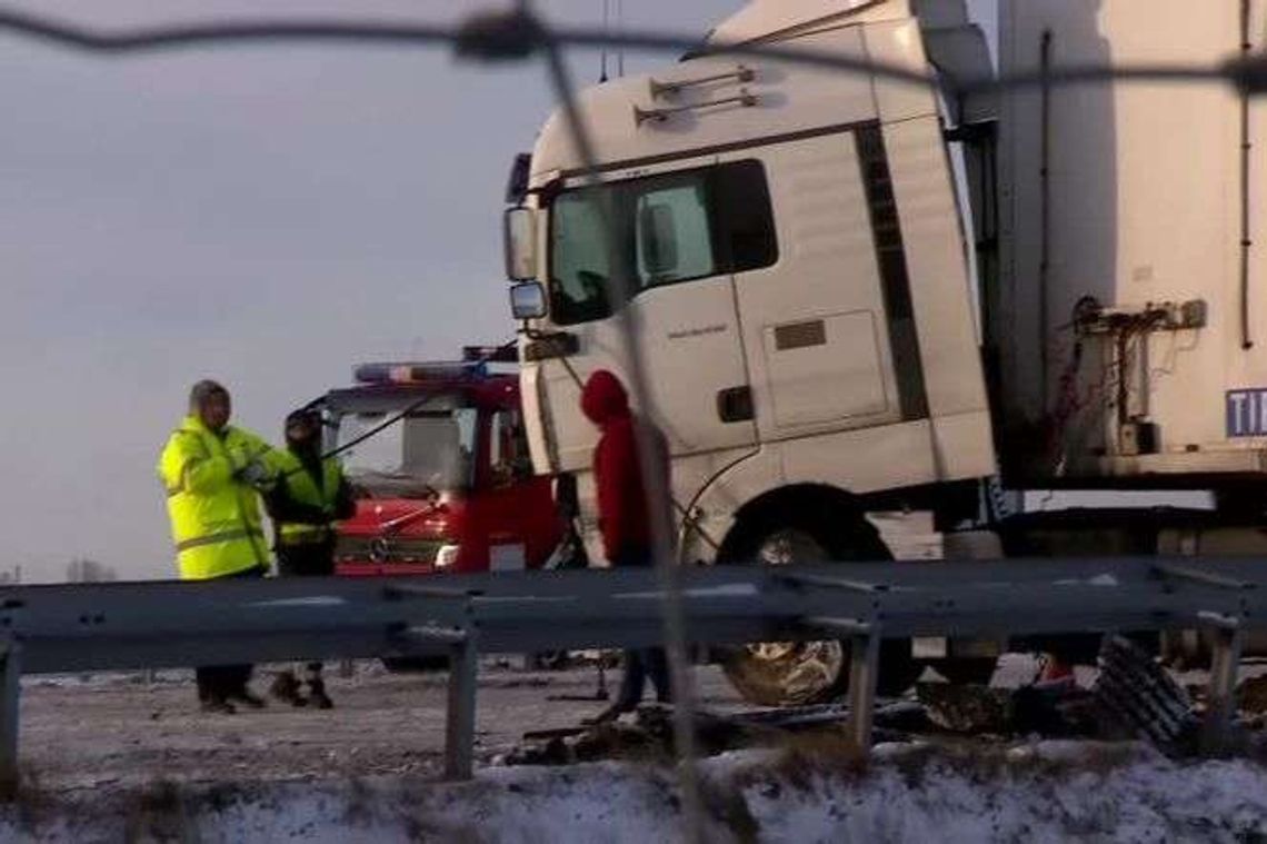 Zamknięty odcinek autostrady A2. Zginął kierowca rumuńskiego tira
