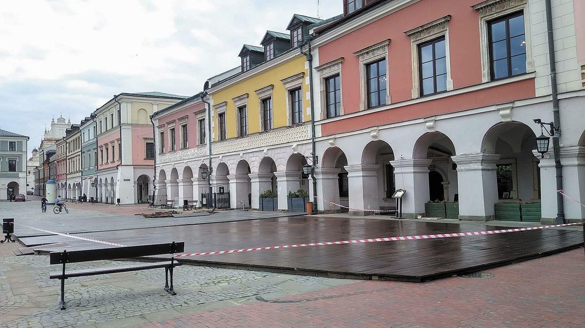 Zamojscy restauratorzy liczą, że nie zapłacą za zajęcie miejsca na rynku. "Nie zwolniliśmy nikogo"