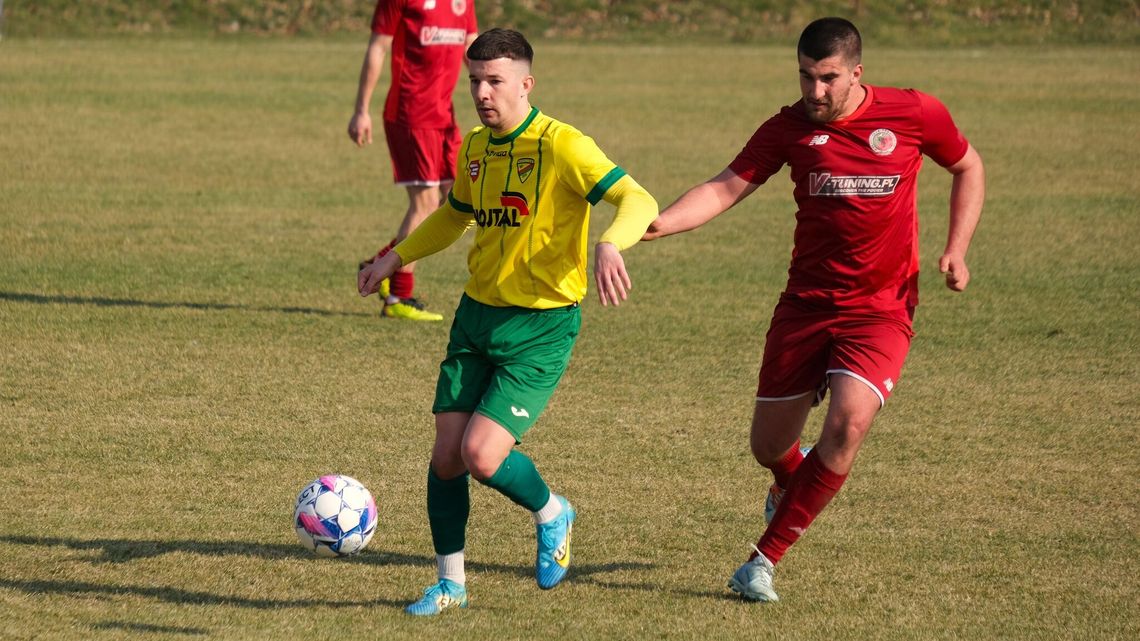 Zamojska klasa okręgowa. Najpierw kuriozalny gol dla BKS, a potem kontrowersyjny karny dla Omegi Zamojska klasa okręgowa. Najpierw kuriozalny gol dla BKS, a potem kontrowersyjny karny dla Omegi