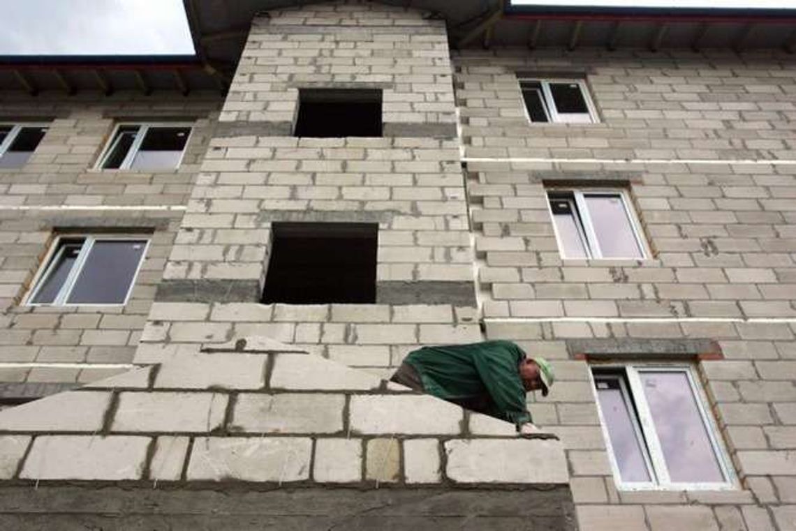 Zamość. Będą nowe mieszkania socjalne. W kolejce kilkaset osób Zamość. Będą nowe mieszkania socjalne. W kolejce kilkaset osób