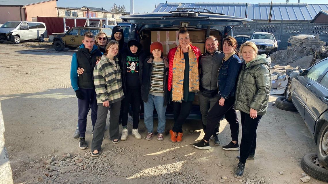 Zamość. Dzieci listy piszą. Do ukraińskich żołnierek i żołnierzy