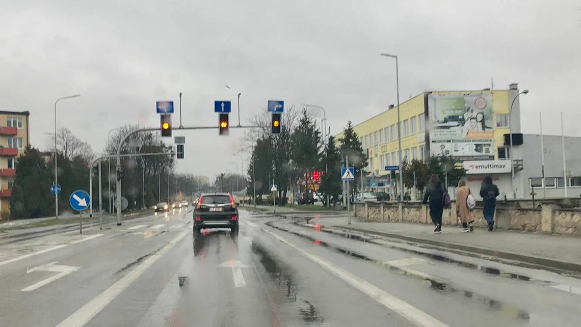 Zamość. Kierowcy zdezorientowani. Co się dzieje ze światłami?